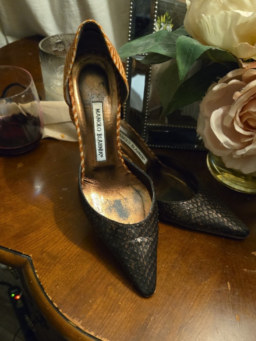 Manolo Blahnik Bronze-Tone Textured Pointed-Toe Pumps